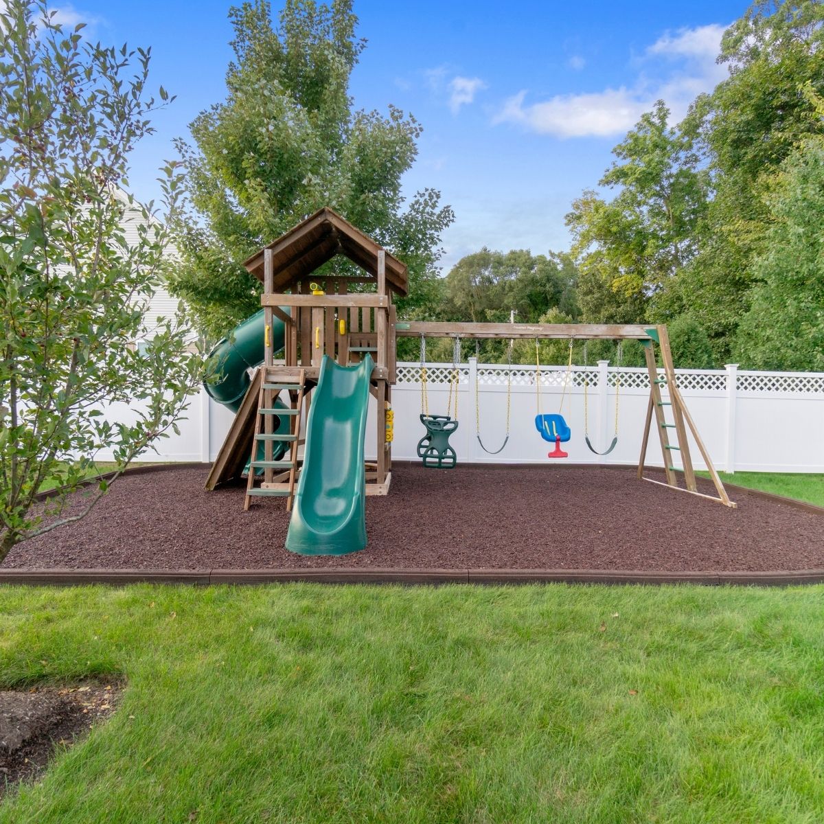 Playsafer Rubber Mulch - Cocoa Brown - Image 3
