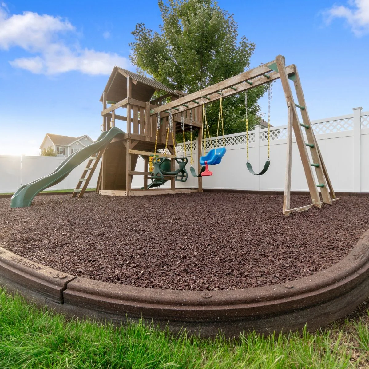 Playsafer Rubber Mulch - Cocoa Brown - Image 4